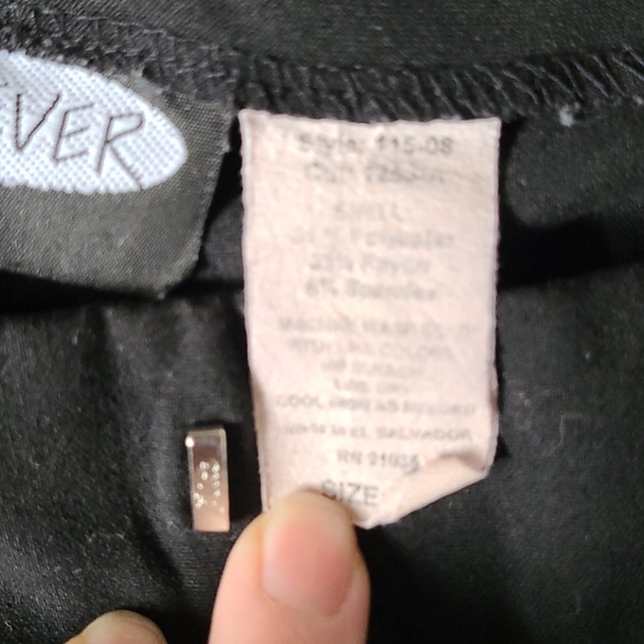 Black shorts - Picture 4 of 4